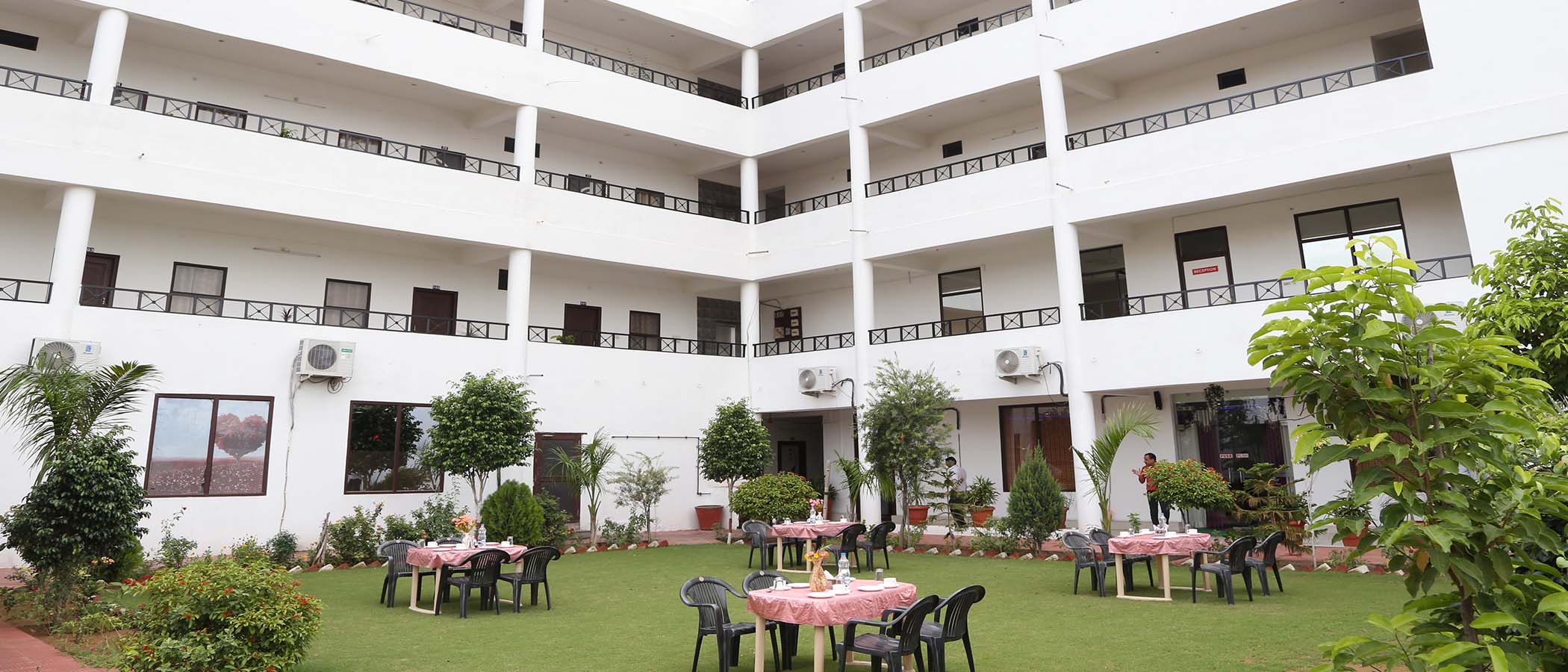 Hotel Anokhi EVERYONE IS WELCOME TO COME AND DISCOVER THE EXPERIENCE